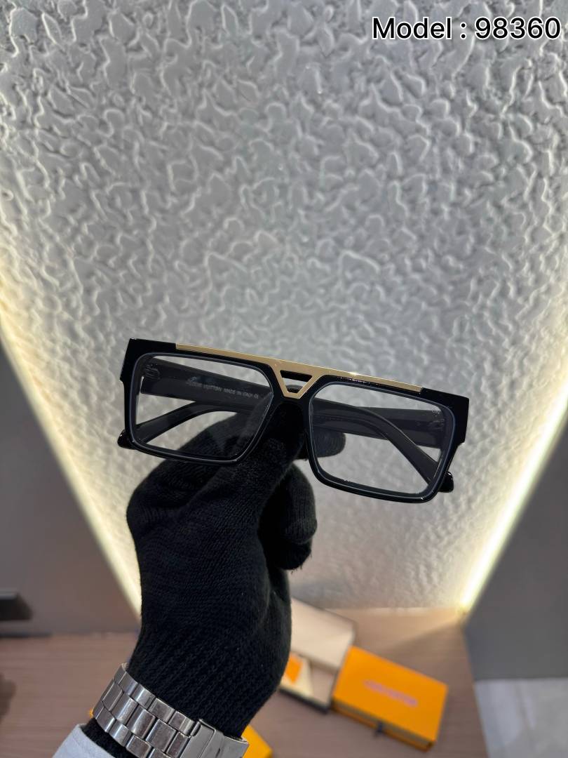 Louis_vuitton_98360_black_frame