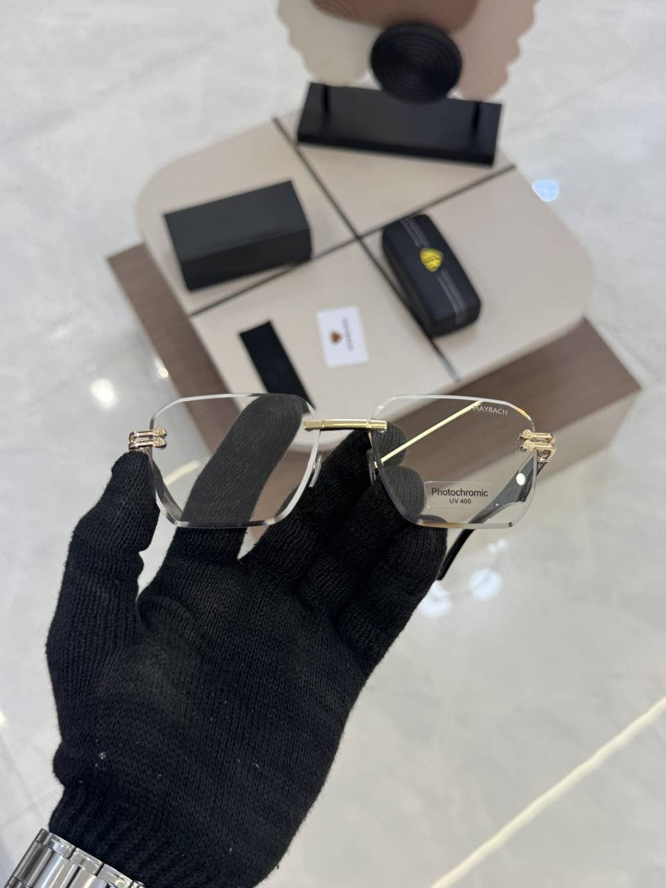 Maybach_21_Gold_Black_Photochromic_Frame