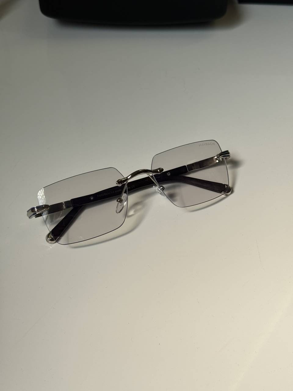 Maybach_76_silver_Photochromic
