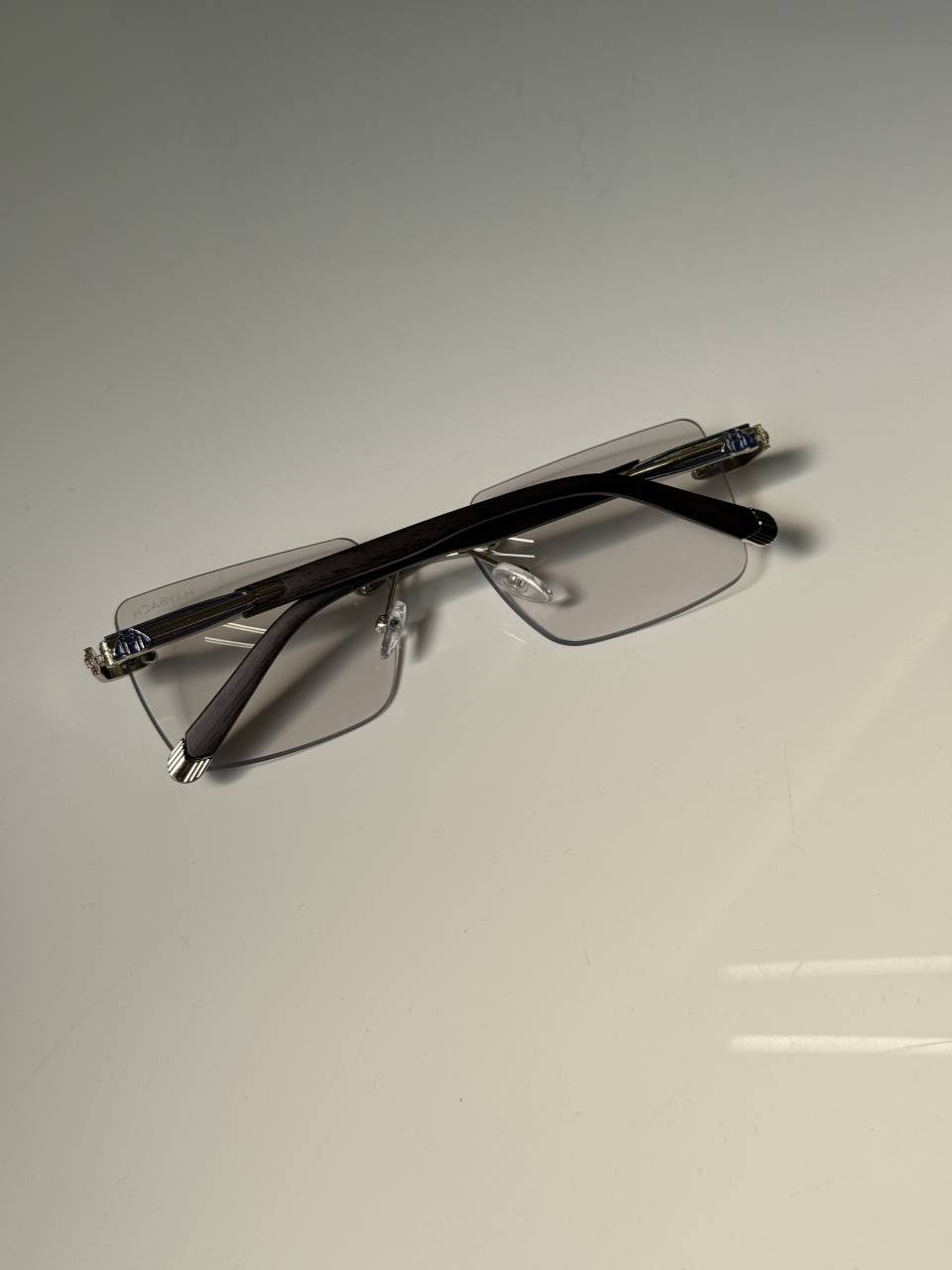 Maybach_76_silver_Photochromic