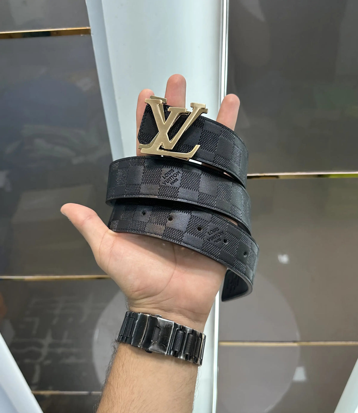 Louis Vuitto n Gold Checks Premium Belt