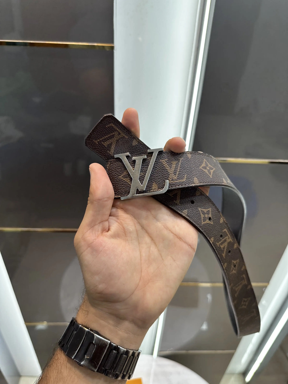 Louis Vuitto n Silver Premium Belt 592
