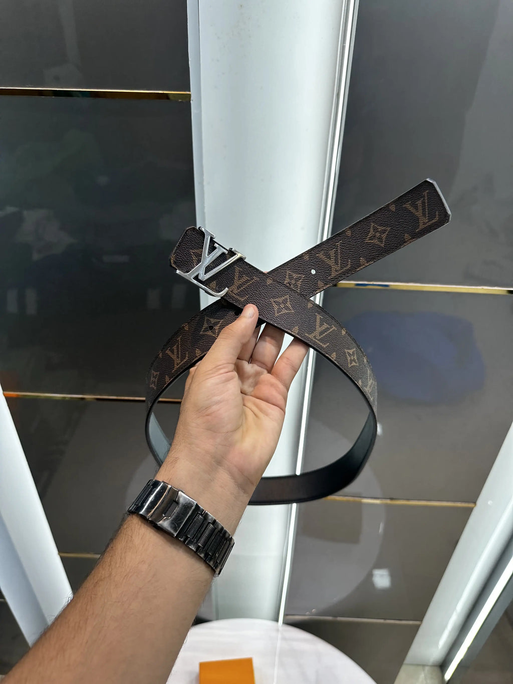 Louis Vuitto n Silver Premium Belt 592