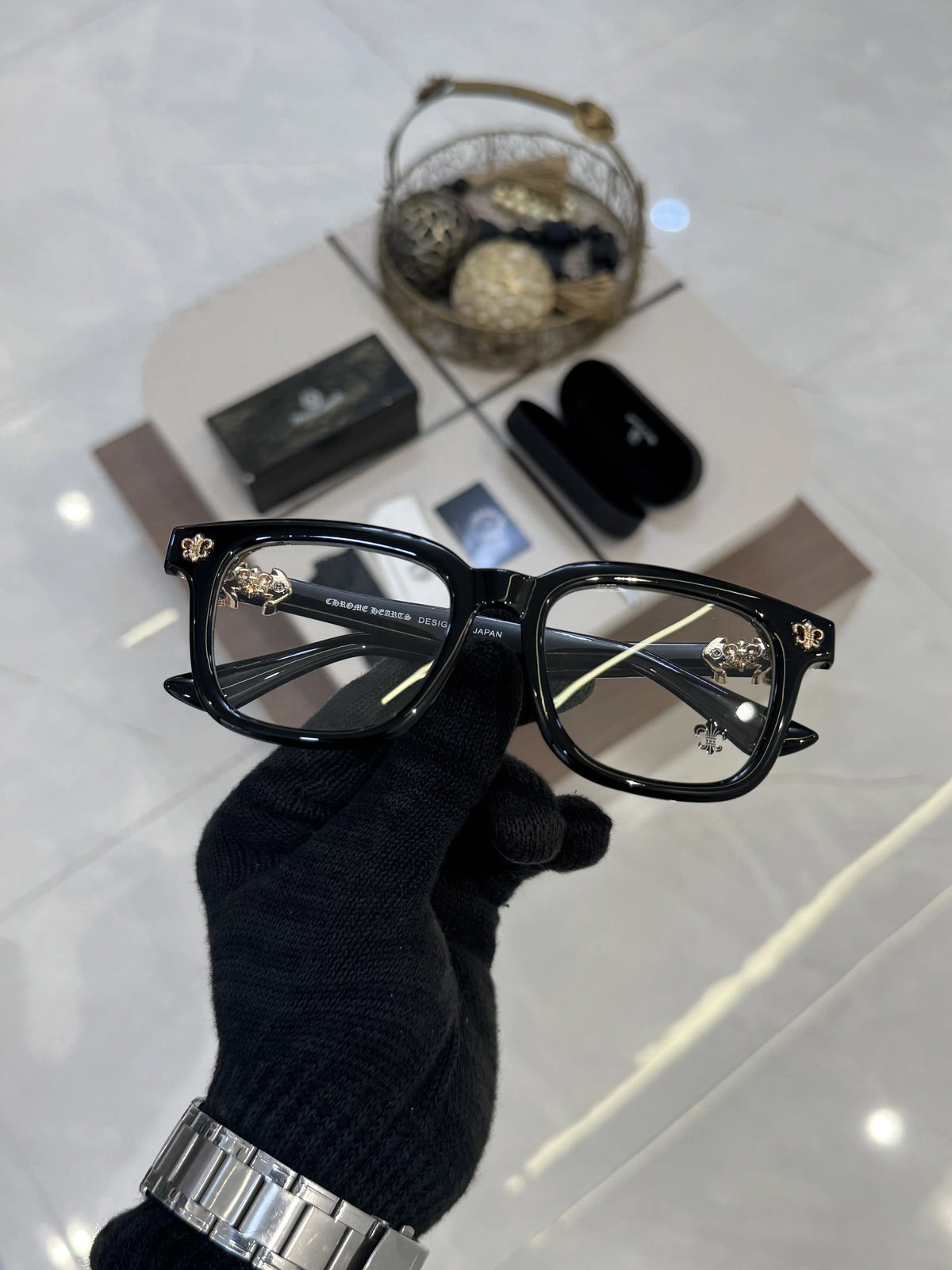 Chrome_Heart_8298_Gold_Black_Frame