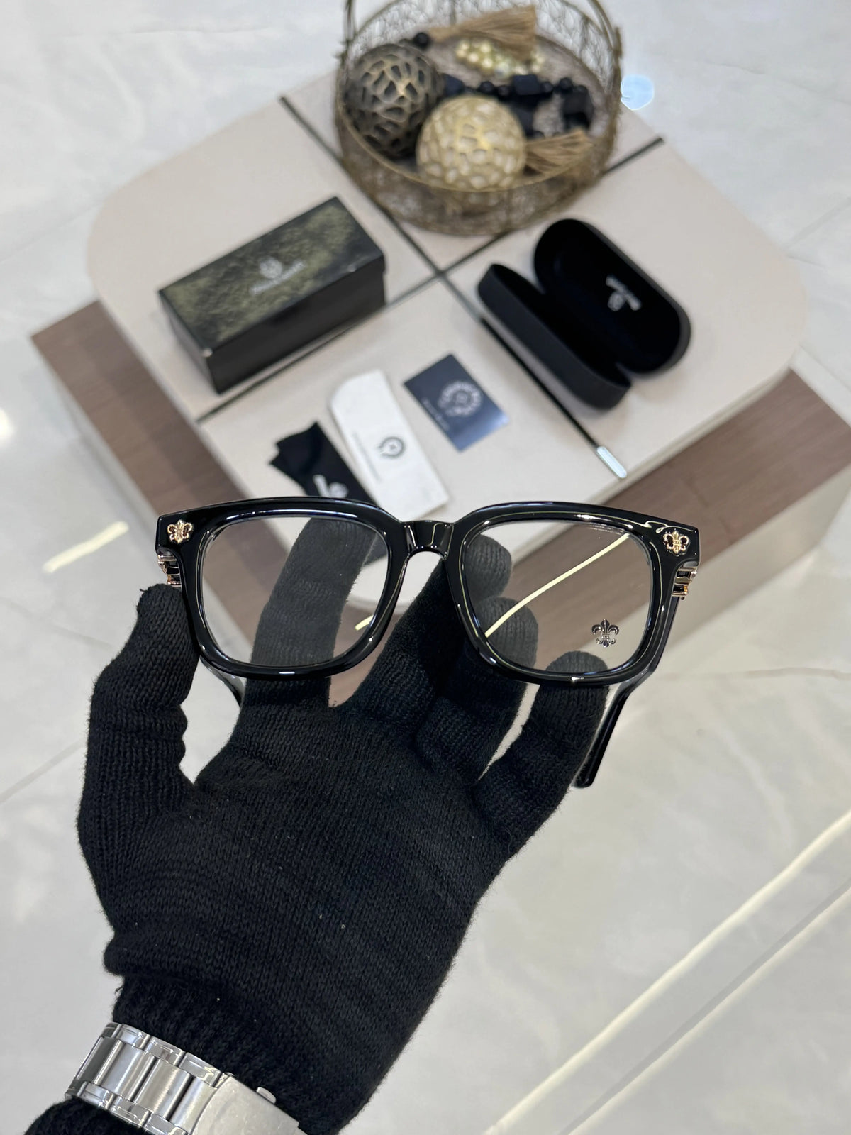 Chrome_Heart_8298_Gold_Black_Frame