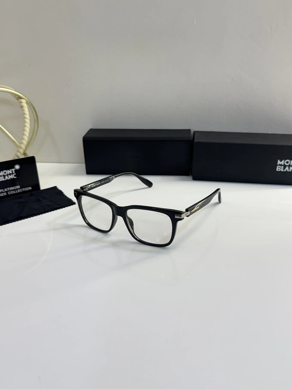 Mont_Blanc_0163_Black_Frame