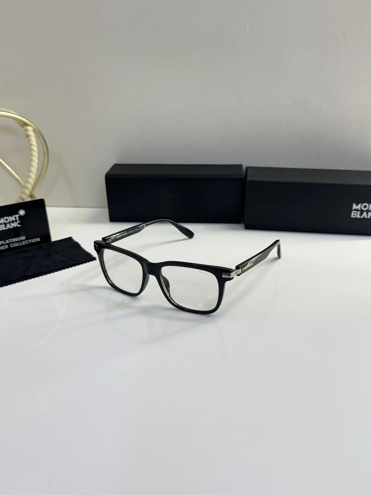 Mont_Blanc_0163_Black_Frame