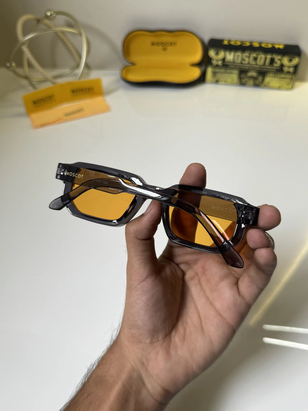 Moscot_3887_Yellow_Grey