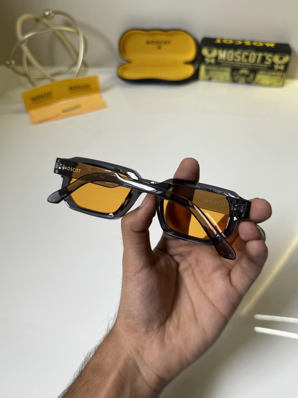 Moscot_3887_Yellow_Grey