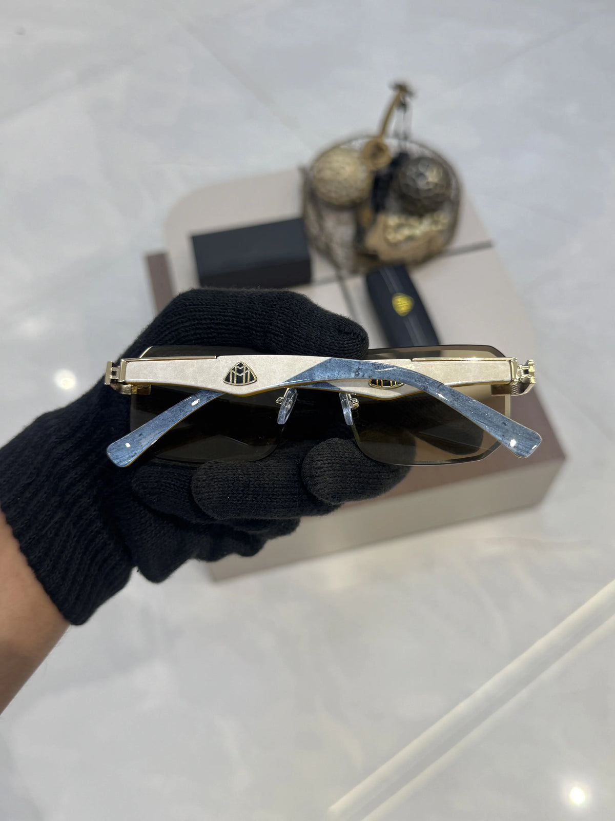 Maybach_7348_Yellow_White