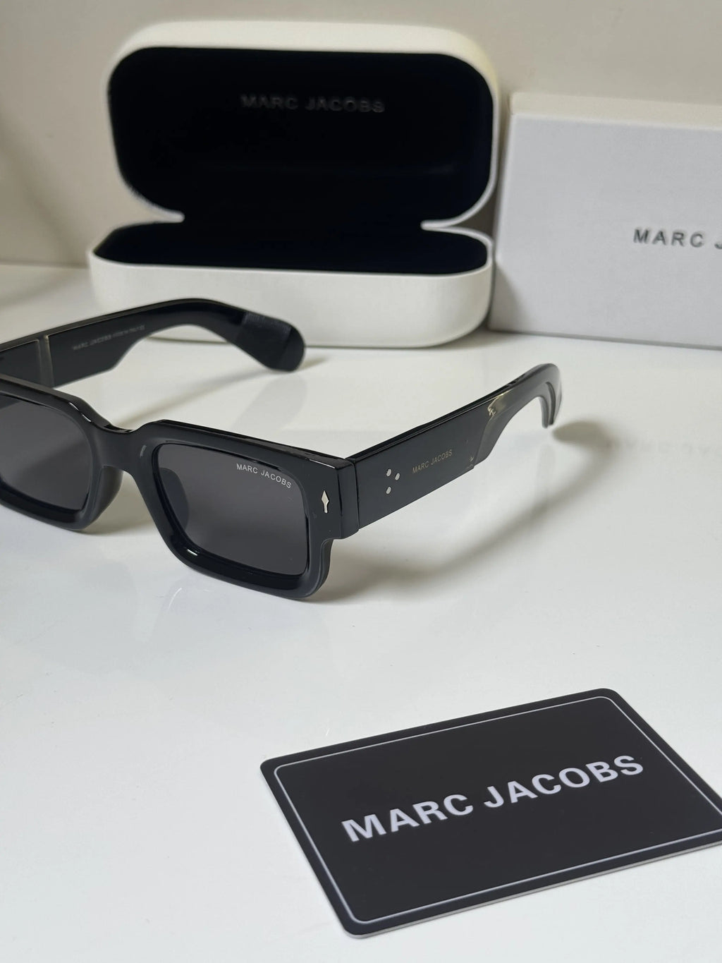 Marc_Jacobs_3709_Black