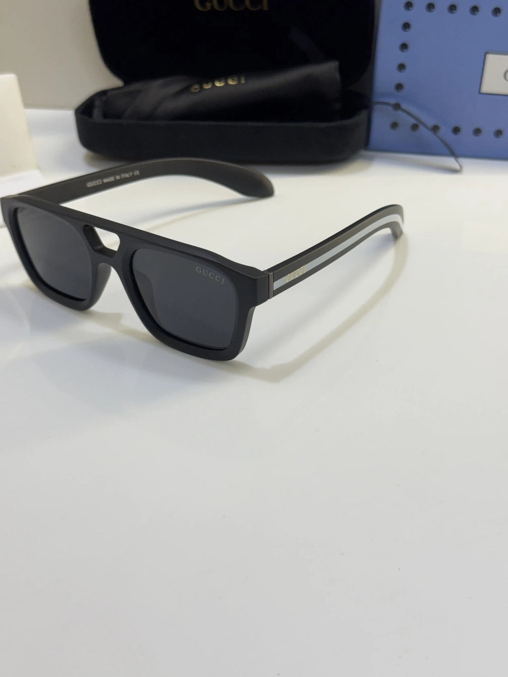 Gucci_4951_White_Black