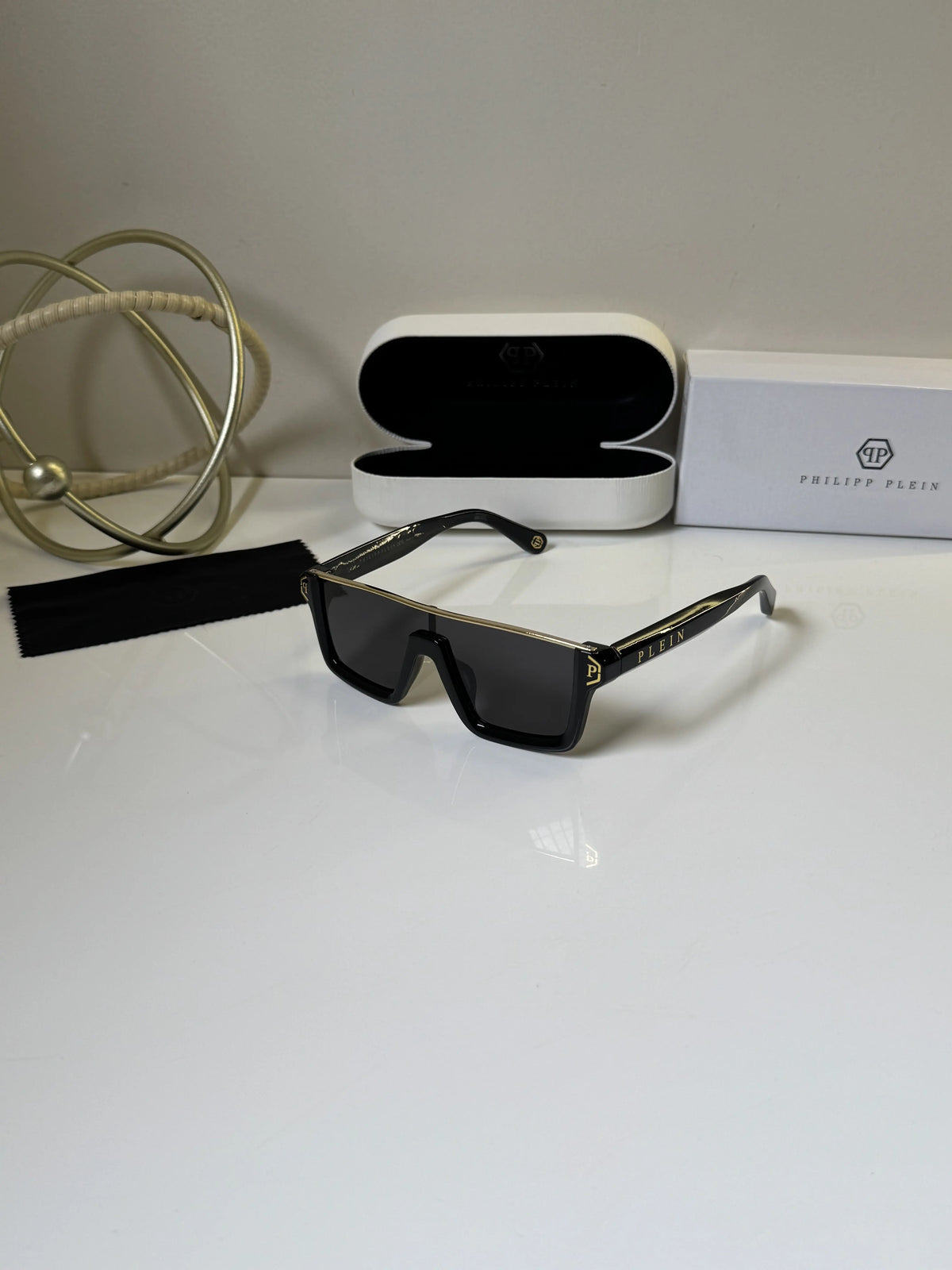 Philipp_Plein_123_Gold_Black