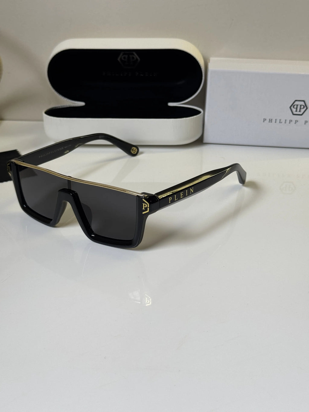 Philipp_Plein_123_Gold_Black