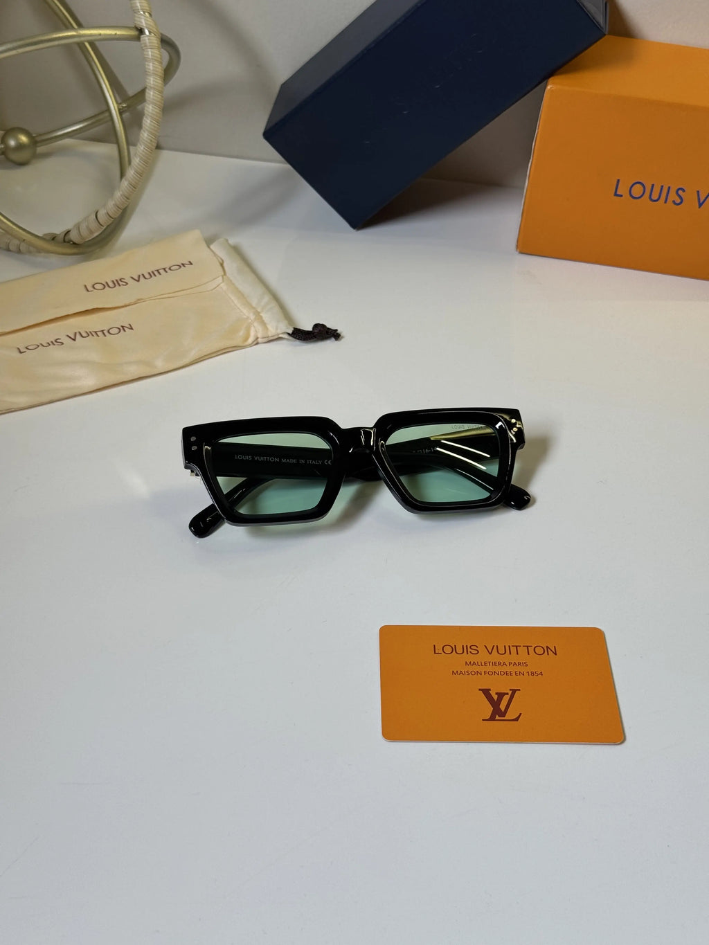 Louis_Vuitton_3311_Black_Green