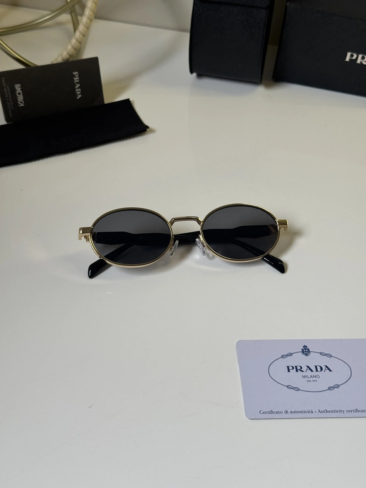 Prada_8007_Gold_Black