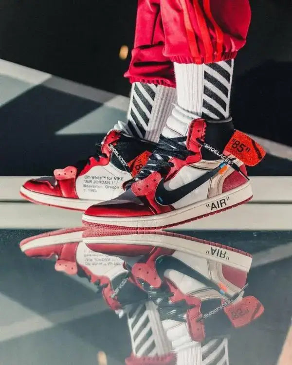 Nik e Jordan retro 1 X off white UNC Red