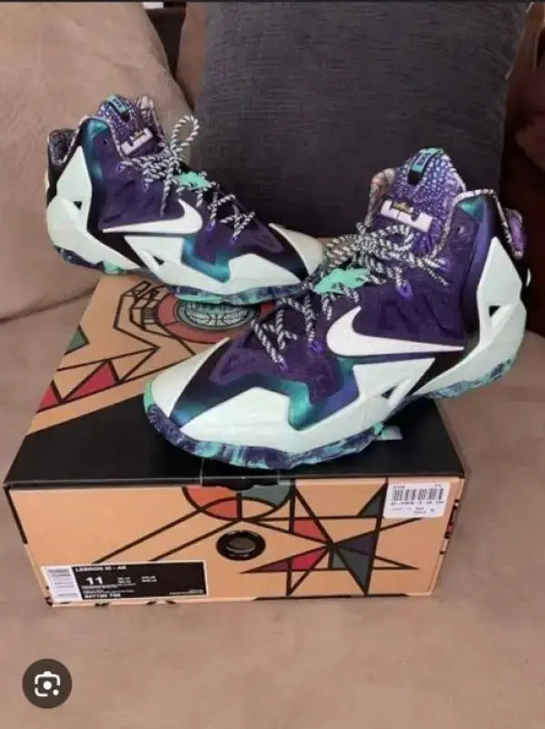 Nik e Lebron 11 Gator king Glow in Dark