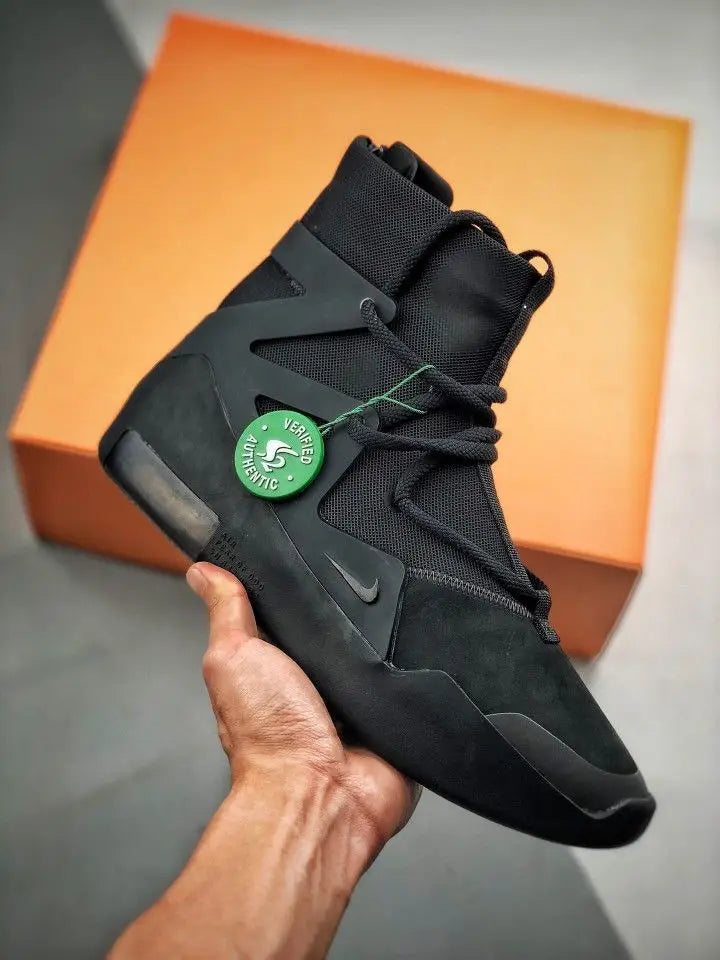 Nik e Air Fear Of God Triple Black