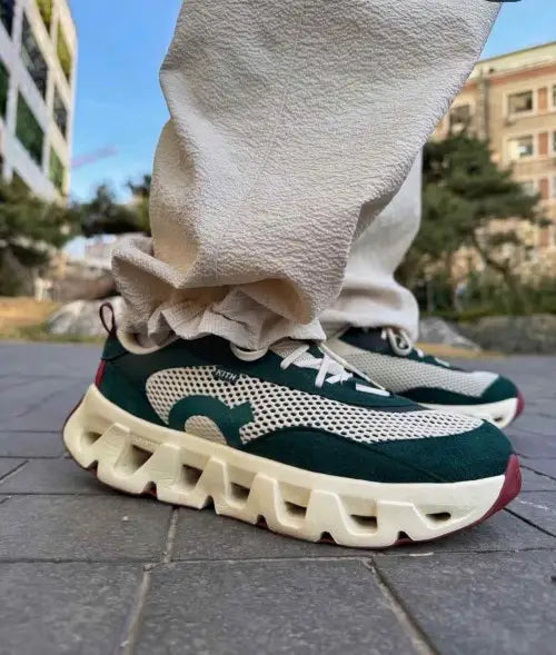 On Cloud Running K-Tech 2 Kith Spirulina Barley