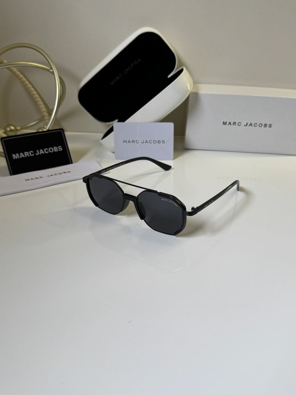 Marc_Jacobs_6008_Black