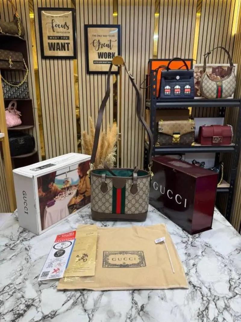 Gucci GG Supreme Tote Bag With Double Og Box And Dust Bag 836848