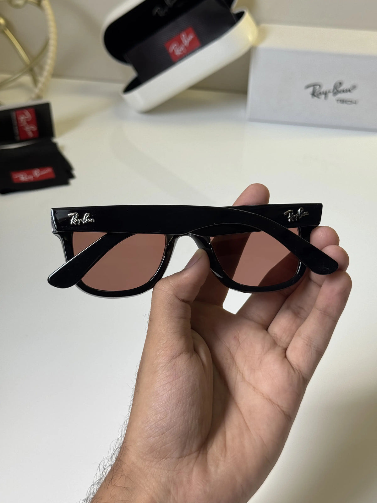 Rayban_502_Black_Red_Candy