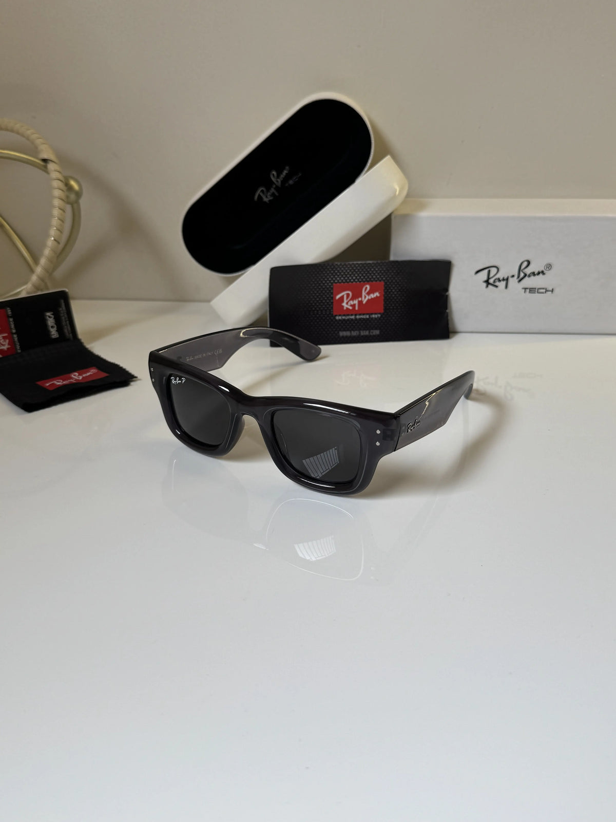 Rayban_4940_Smoke_Grey_Puffer