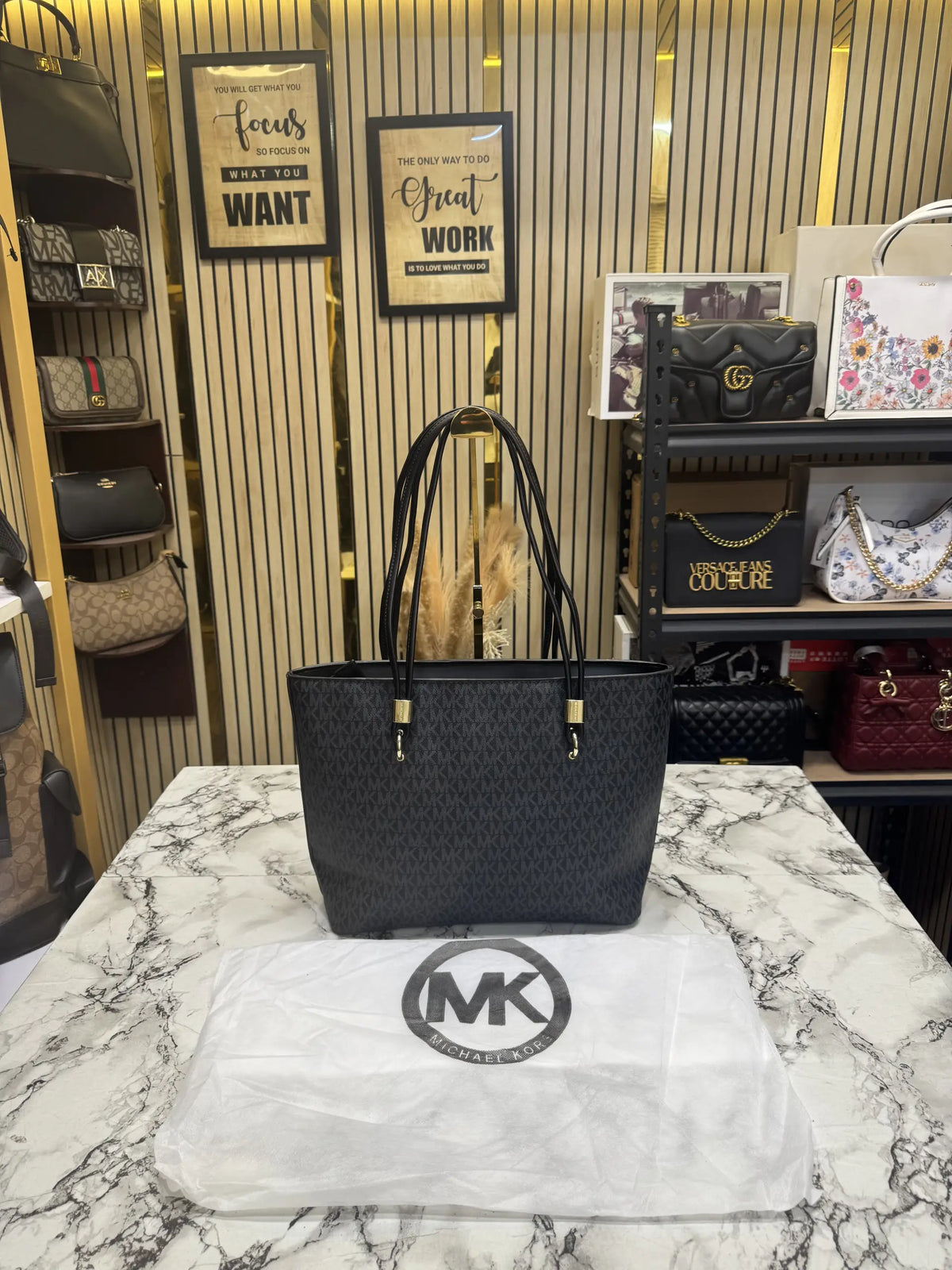 Michael Kors Jet Set Travel Large Logo Tote Bag  With Dust Bag  Black