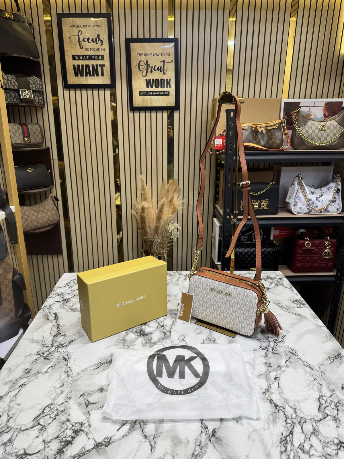 Michael Kors Jet Set Medium Logo Camera Bag Biege Brown With Box  Dust Bag 60688