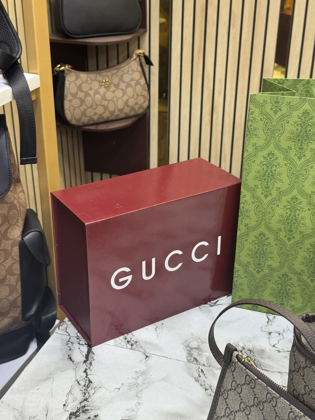 Gucci GG Supreme Canvas Tote Bag With OG Double Box And Carry Bag - 811716