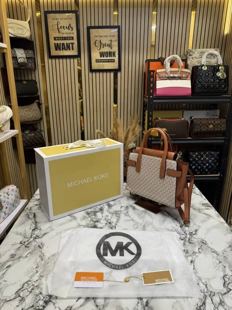 Michael kors signature Carmen Flap Leather Satchel Handbag Beige 20024