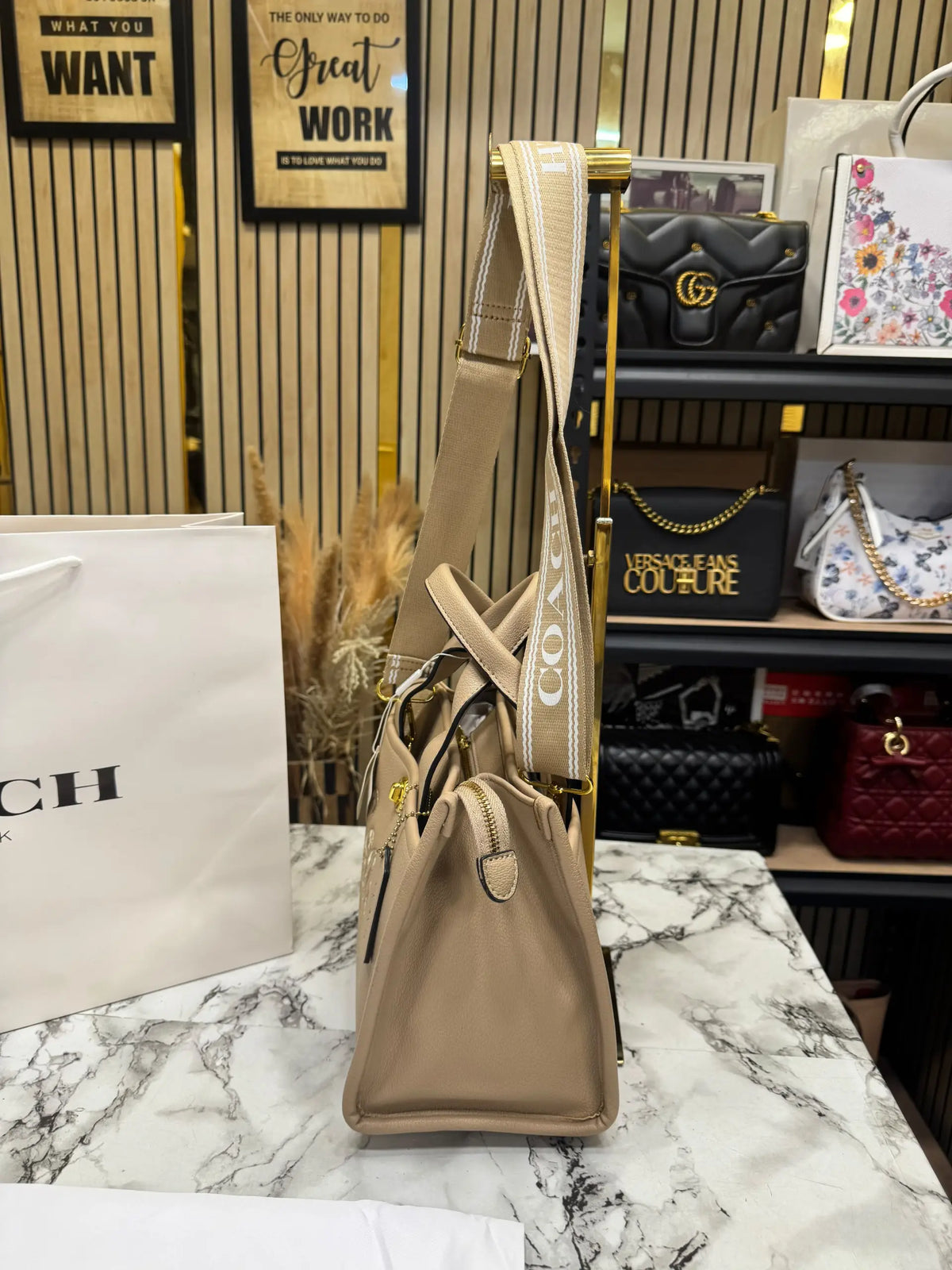 COACH CARGO TOTE IN CANVAS WITH DUST BAG AND CARRY BAG APRICOT 3750