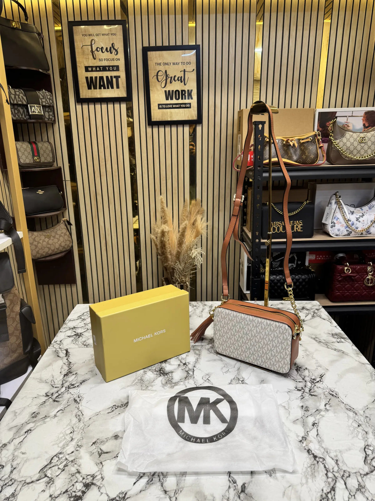 Michael Kors Jet Set Medium Logo Camera Bag Biege Brown With Box  Dust Bag 60688