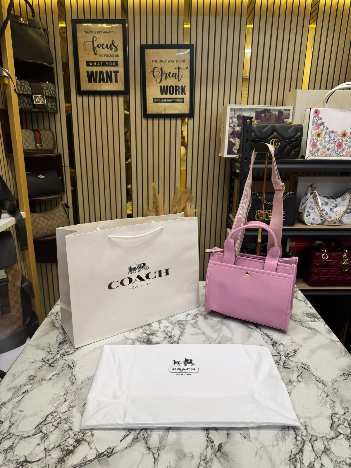 COACH CARGO TOTE IN CANVAS WITH DUST BAG AND CARRY BAG PINK 3750