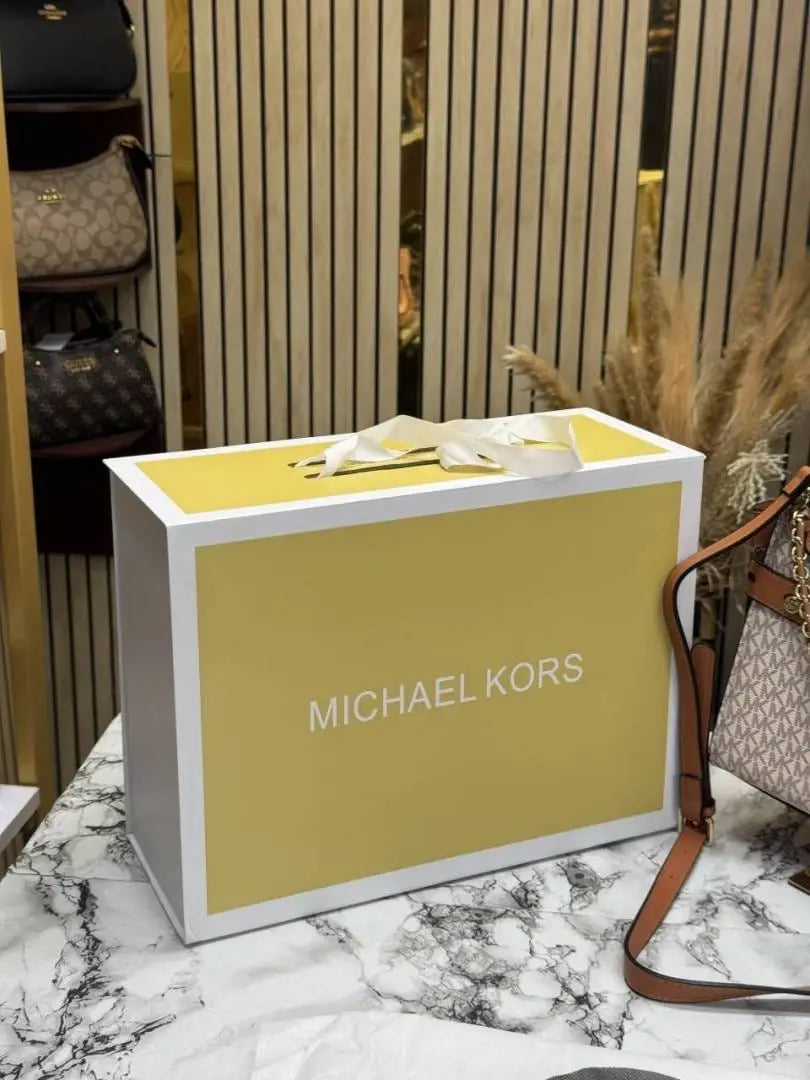 Michael kors signature Carmen Flap Leather Satchel Handbag Beige 20024