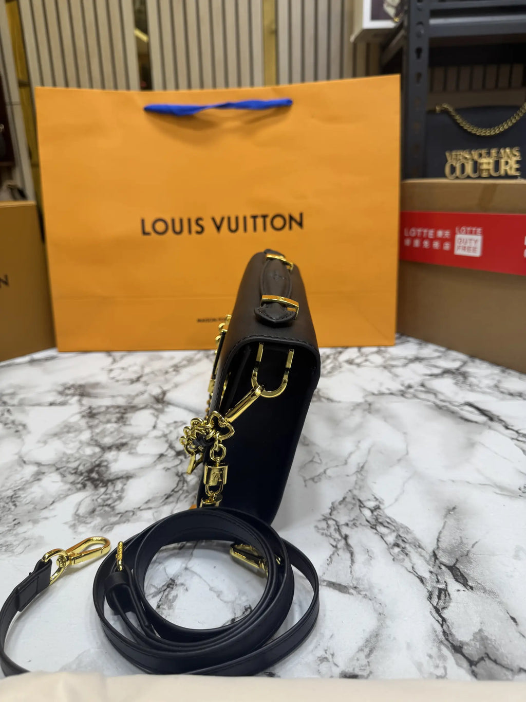 Louis Vuitton Capucines Side Trunk MM  Black M12710