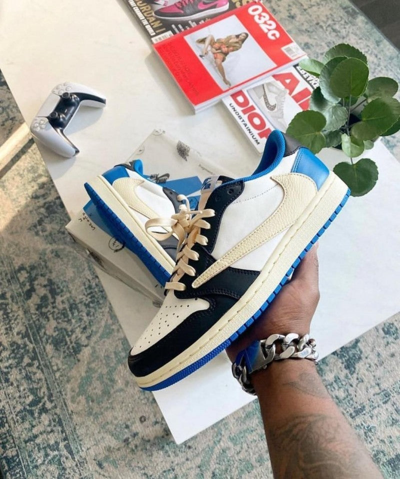 AIR JORDAN RETRO 1 TRAVIS SCOTT FRAGMENT